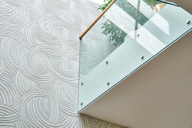 Nowoczesna balustrada szklana na rotulach – bezpieczne barierki całoszklane ze szkła hartowanego Loft Steel Tarnów